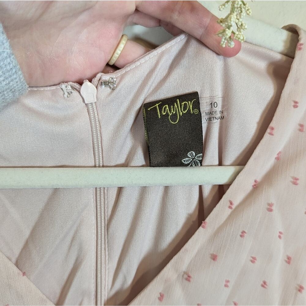 Taylor Women's Midi Dress in Light Pink - Picture 6 of 10